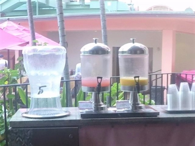 ロイヤルハワイアンホテルのマイラニラウンジ