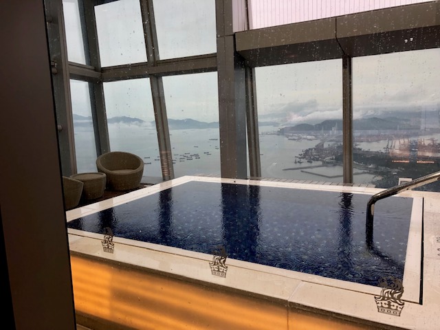 リッツカールトン香港のプール