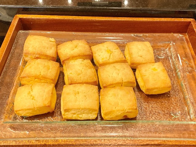 コンラッド東京クラブラウンジのアフタヌーンティー