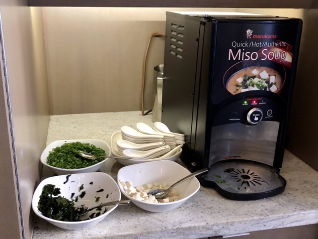 ロイヤルハワイアンホテルのラウンジ朝食