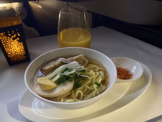 カタール航空Qスイート機内食