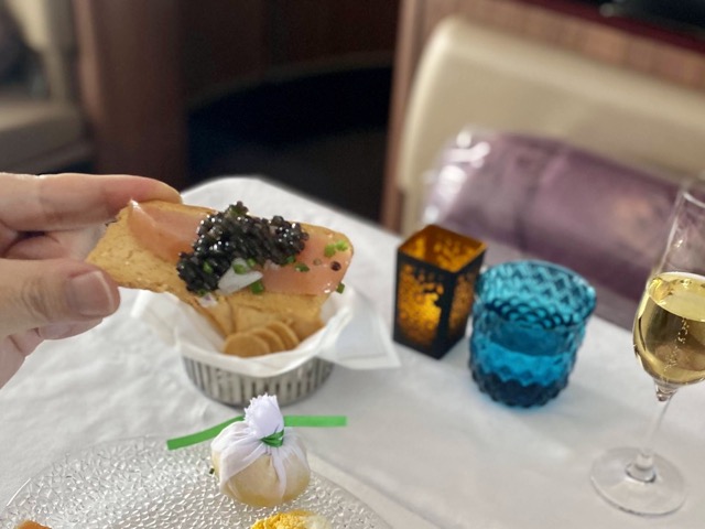 カタール航空ファーストクラス機内食