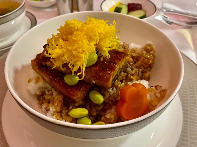 シンガポール航空スイートクラス機内食の鰻丼